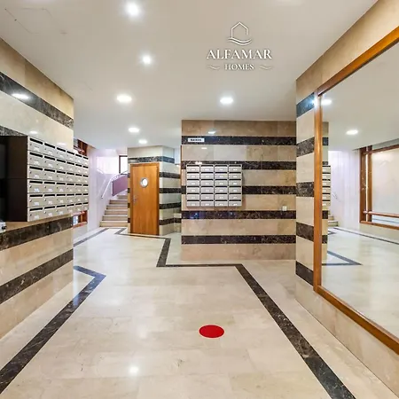 Bella - Modern With Parking & Pool * يوريت دي مار